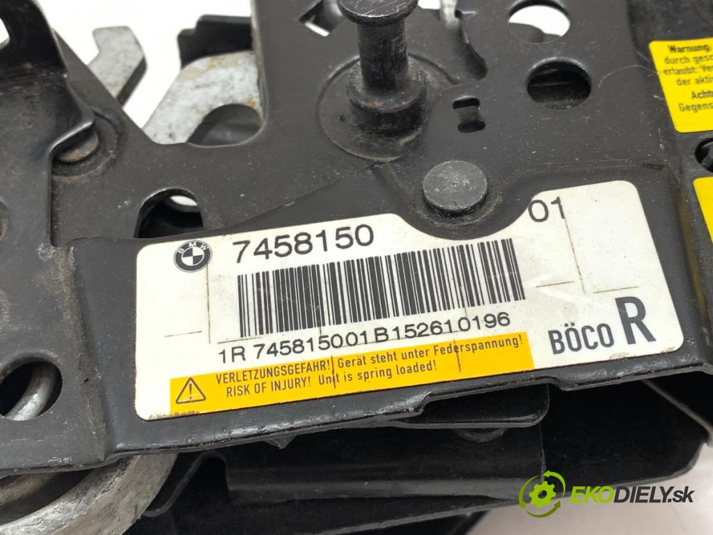 BMW F11 Kombi 2015 230 kW 535 d xDrive 2993 zámok kapoty přední část pravý 7458150