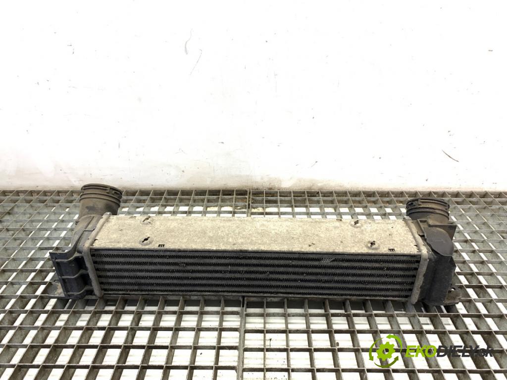 BMW E90 sedan 2006 120 kW 320 d 1995 intercooler 3093796 (Intercooler (chladič nasávaného vzduchu))