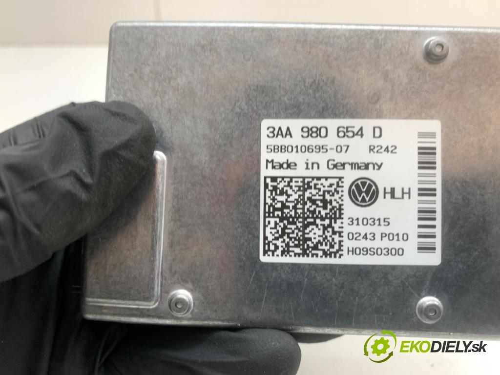VW TOURAN nadwozie wielkoprzestrzenne (MPV) 2015 130 kW 2.0 TDI 1968 KAMERA okna prednej 3AA980654D