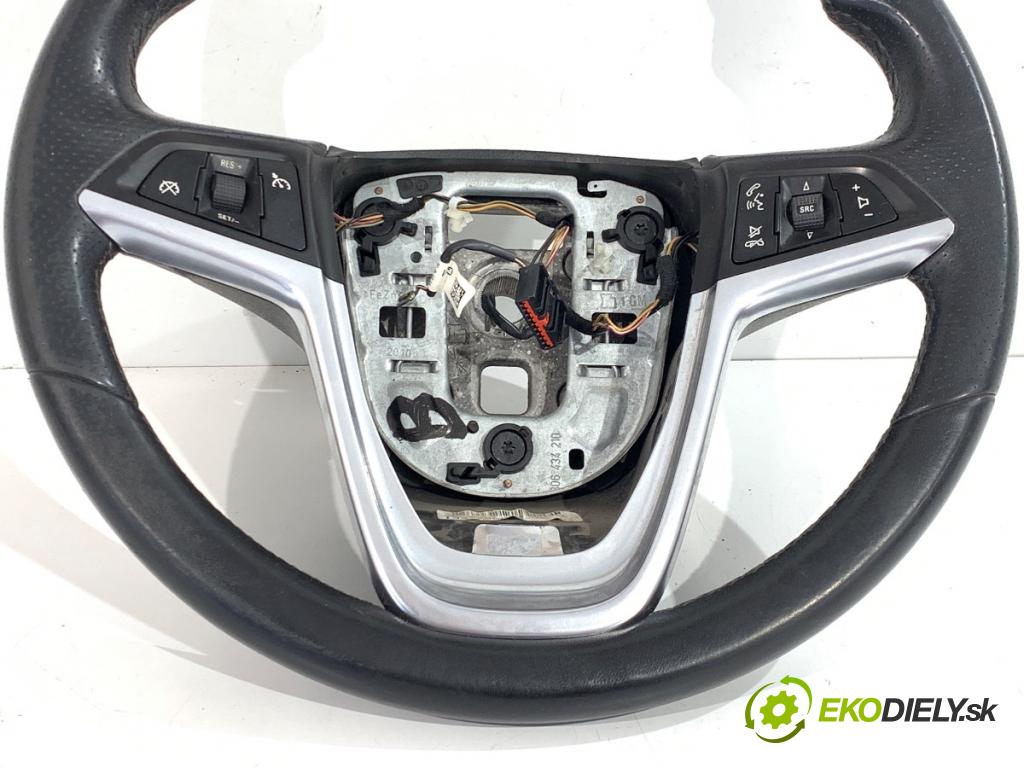 OPEL ASTRA J liftback 2010 81 kW 1.7 CDTI (68) 1686 volant 13317858 (Volant)