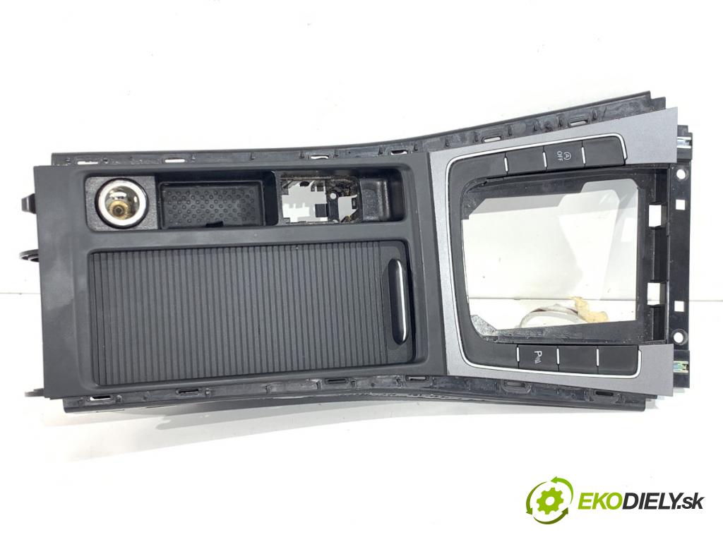 VW GOLF VII Kombi 2016 81 kW 1.6 TDI 1598 držák na nápoje 5G0862531 (Držák nápojů)