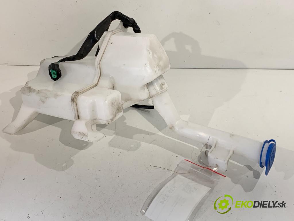 SUZUKI SWIFT V liftback 2023 61 kW 1.2 1197 Nádržka ostrekovačov 38400-52R0