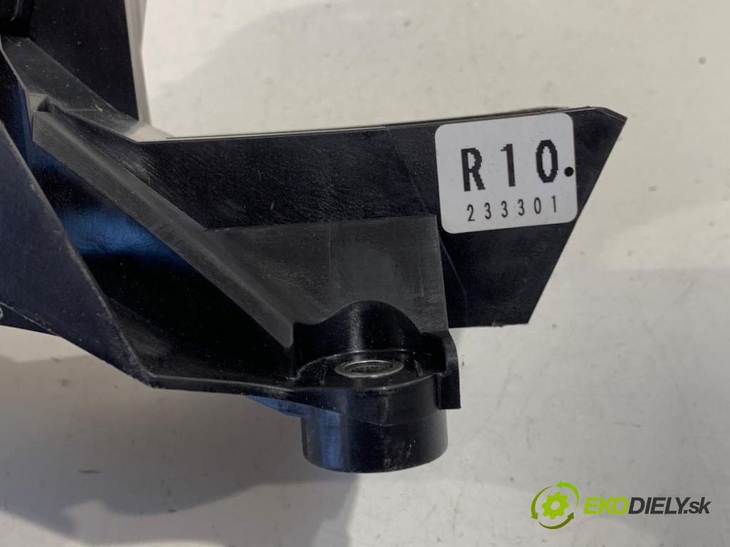 SUZUKI SWIFT V liftback 2023 61 kW 1.2 1197 Kulisa  (Rýchlostná páka (kulisa))