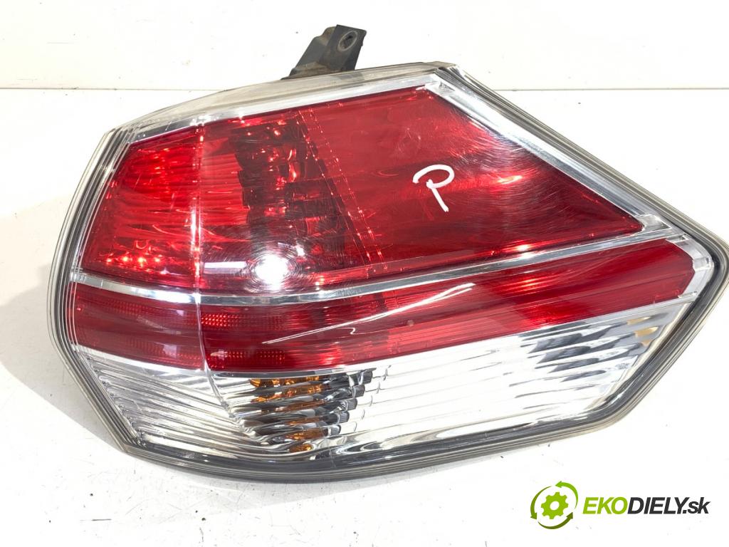 NISSAN X-TRAIL T32 SUV 2015 120 kW 1.6 DIG-T (T32) 1618 Svetlo pravy zad 