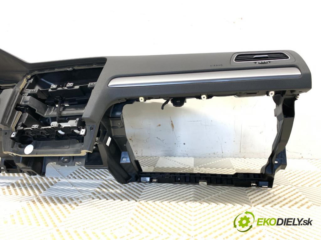 VW GOLF VII Kombi 2016 81 kW 1.6 TDI 1598 palubní doska POLŠTÁŘ: