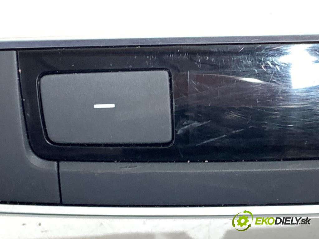 AUDI Q5 FY SUV 2021 195 kW 55 TFSI e quattro 1984 Panel ovládania kúrenia zad 80A919158