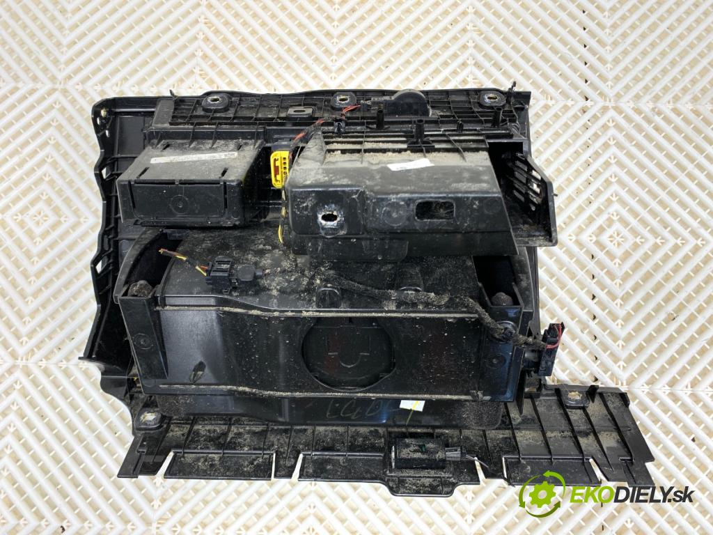 AUDI Q5 FY SUV 2021 195 kW 55 TFSI e quattro 1984 přihrádka kastlík spolujezdce 80B857035A (Přihrádka (kastlík))