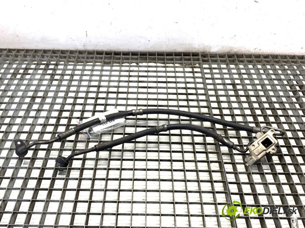 BMW F11 Kombi 2015 230 kW 535 d xDrive 2993 hadice servočerpadlo 6794468 (Trubka servo čerpadla)