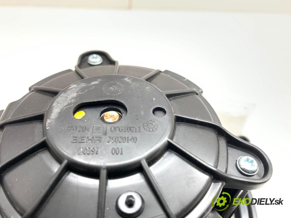 OPEL ASTRA J liftback 2010 81 kW 1.7 CDTI (68) 1686 topení U7253002