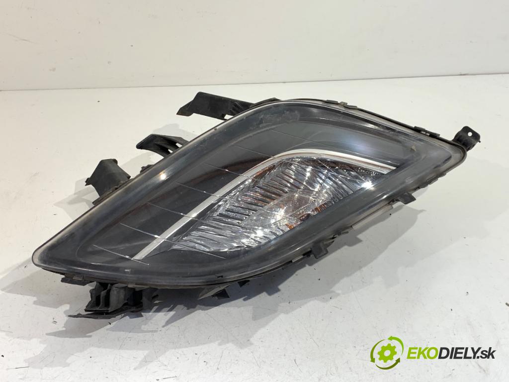 OPEL ASTRA J liftback 2010 81 kW 1.7 CDTI (68) 1686 Hmlové svetlo, hmlovka pravy predný
