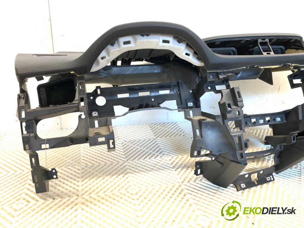 NISSAN X-TRAIL T32 SUV 2015 120 kW 1.6 DIG-T (T32) 1618 Palubná doska (Palubná doska)