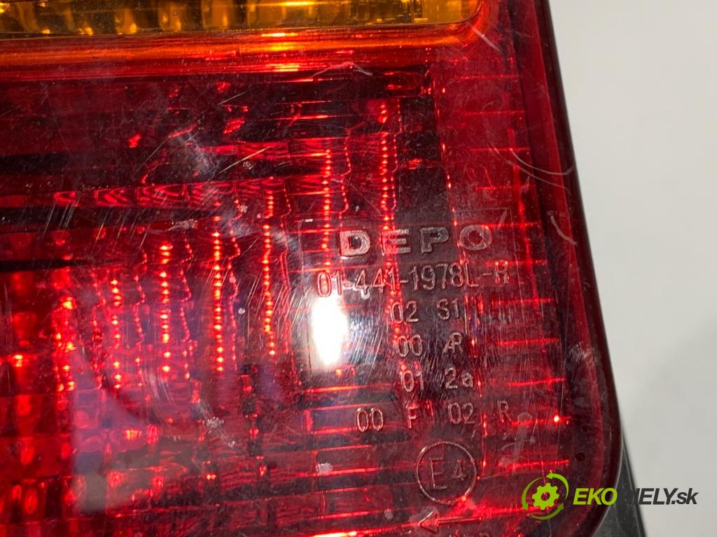 VW TRANSPORTER T5 Autobus 2009 96 kW 2.5 TDI 2461 světlo levý zadní část