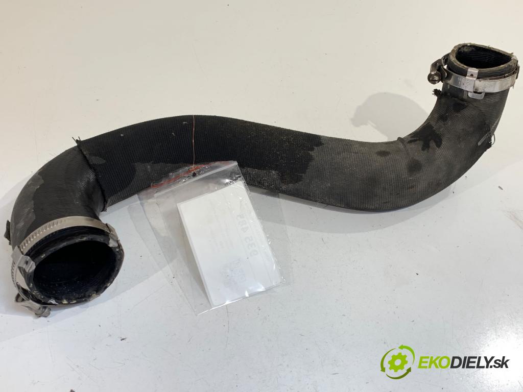 AUDI Q5 FY SUV 2021 195 kW 55 TFSI e quattro 1984 Rúra vzduchu intercoolera 80A145738M