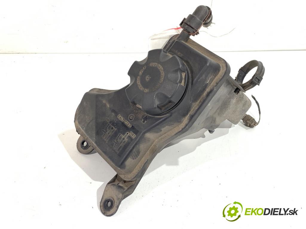 BMW E90 sedan 2006 120 kW 320 d 1995 nádržka vyrovnávací kapaliny chadicího 7800291