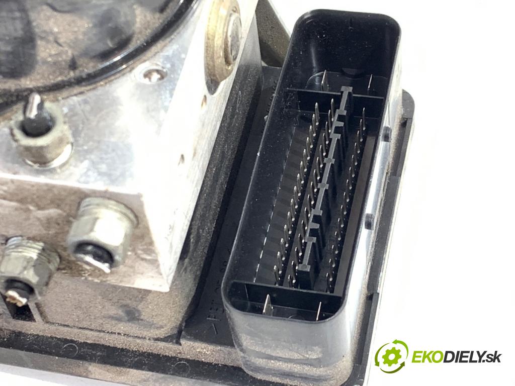 BMW E90 sedan 2006 120 kW 320 d 1995 Pumpa ABS 6771486 (Pumpa ABS)