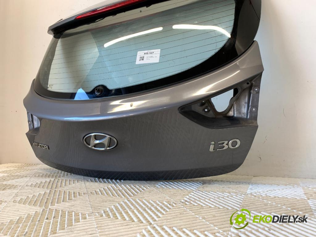 HYUNDAI i30 liftback 2013 81 kW 1.6 CRDi 1582 kapota zad