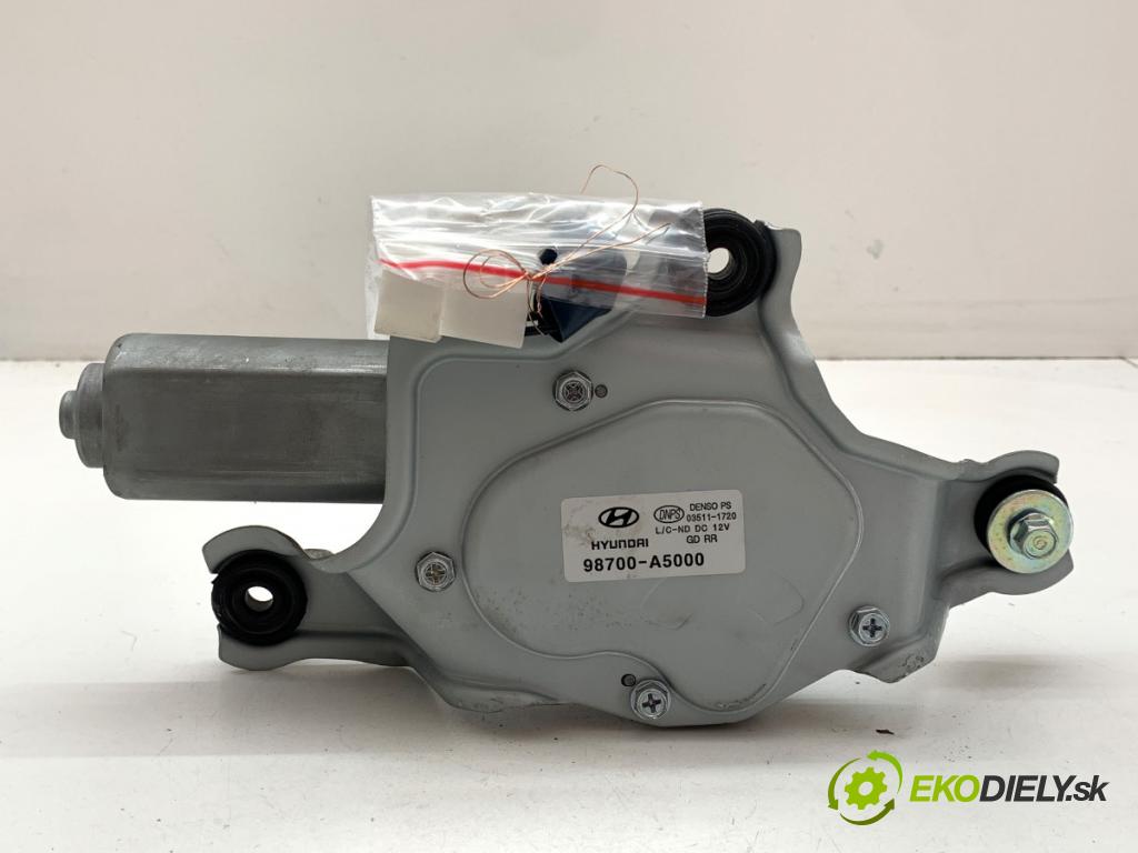 HYUNDAI i30 liftback 2013 81 kW 1.6 CRDi 1582 Motor stieračov zad 98700-A5000