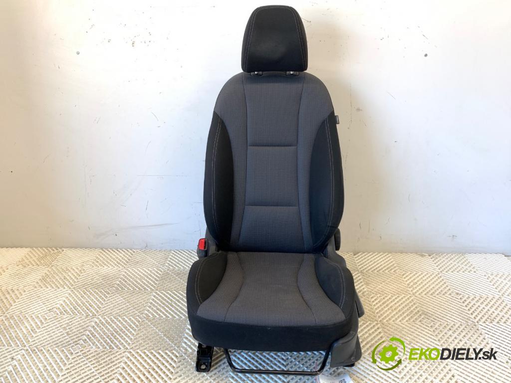 HYUNDAI i30 liftback 2013 81 kW 1.6 CRDi 1582 Sedadlo ľavy predný 