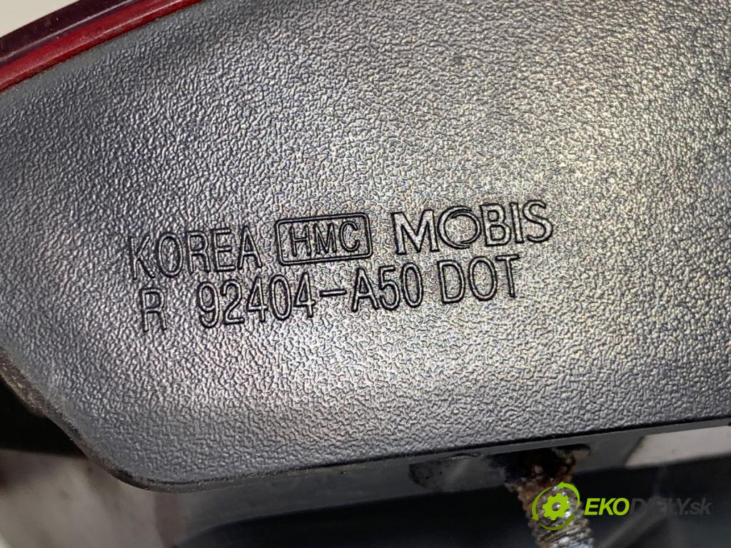 HYUNDAI i30 liftback 2013 81 kW 1.6 CRDi 1582 Svetlo pravy zad vnútorná 92404-A50