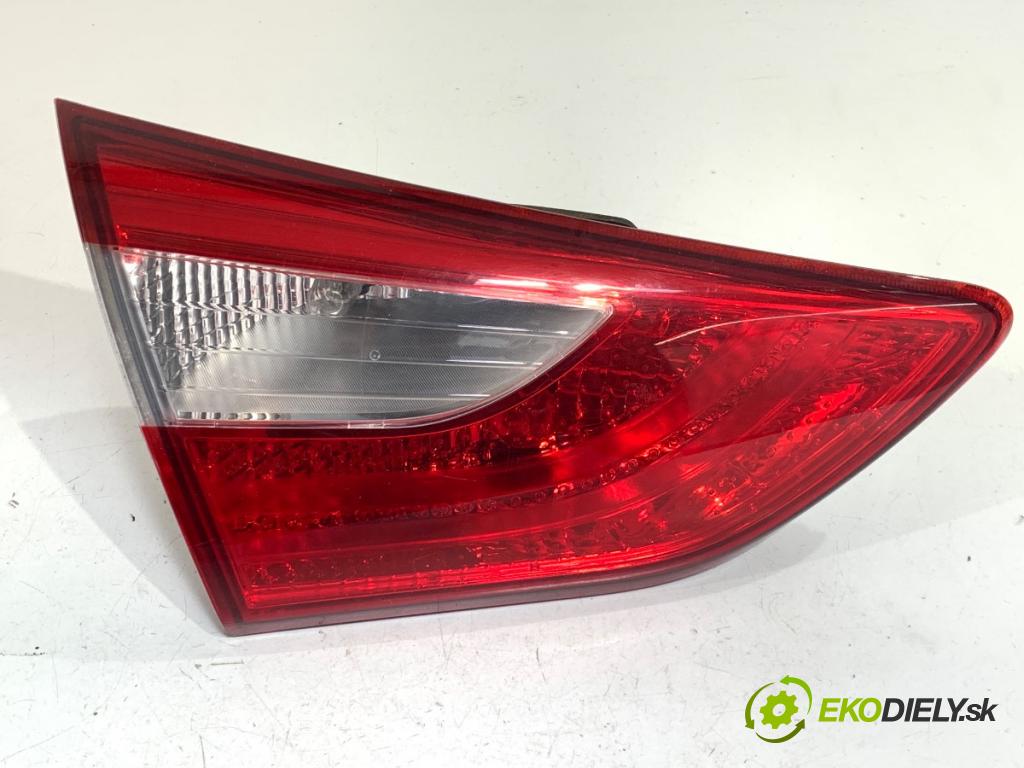 HYUNDAI i30 liftback 2013 81 kW 1.6 CRDi 1582 Svetlo ľavy zad vnútorná 92403-A50
