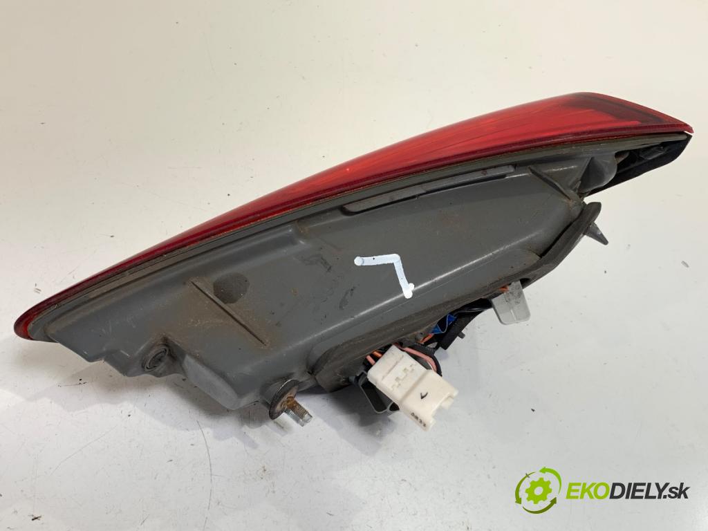 HYUNDAI i30 liftback 2013 81 kW 1.6 CRDi 1582 Svetlo ľavy zad vnútorná 92403-A50