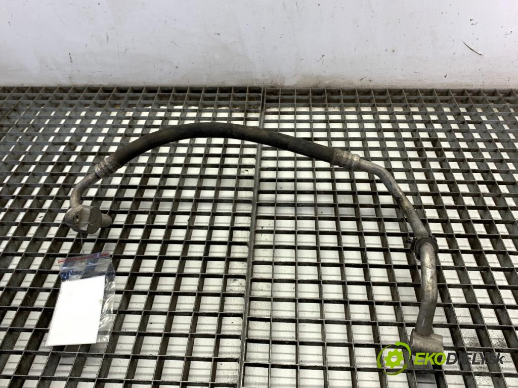 VW TRANSPORTER T5 Autobus 2009 96 kW 2.5 TDI 2461 rúrka klimatizácie 7H0820744AH (Rúrka klimatizácie)