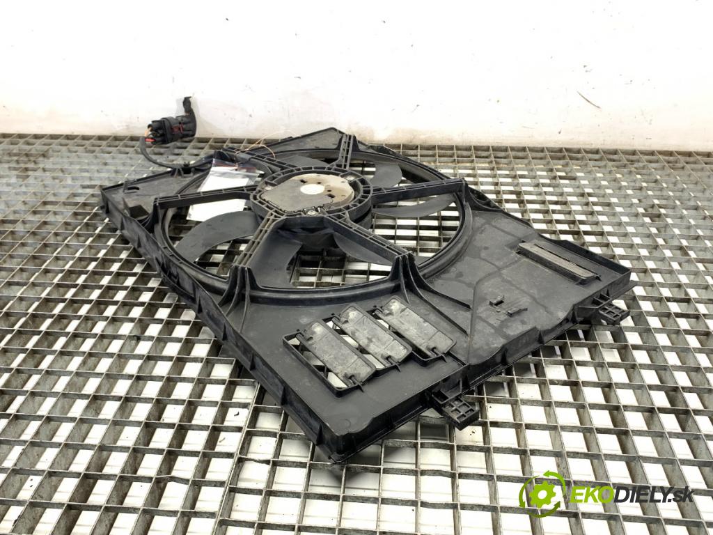 VW GOLF VII Kombi 2016 81 kW 1.6 TDI 1598 Ventilátor chladiča 5Q0121205AL (Ventilátor)