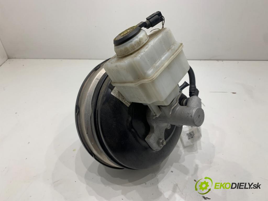 BMW F11 Kombi 2015 230 kW 535 d xDrive 2993 posilovač bŕzd 6796726