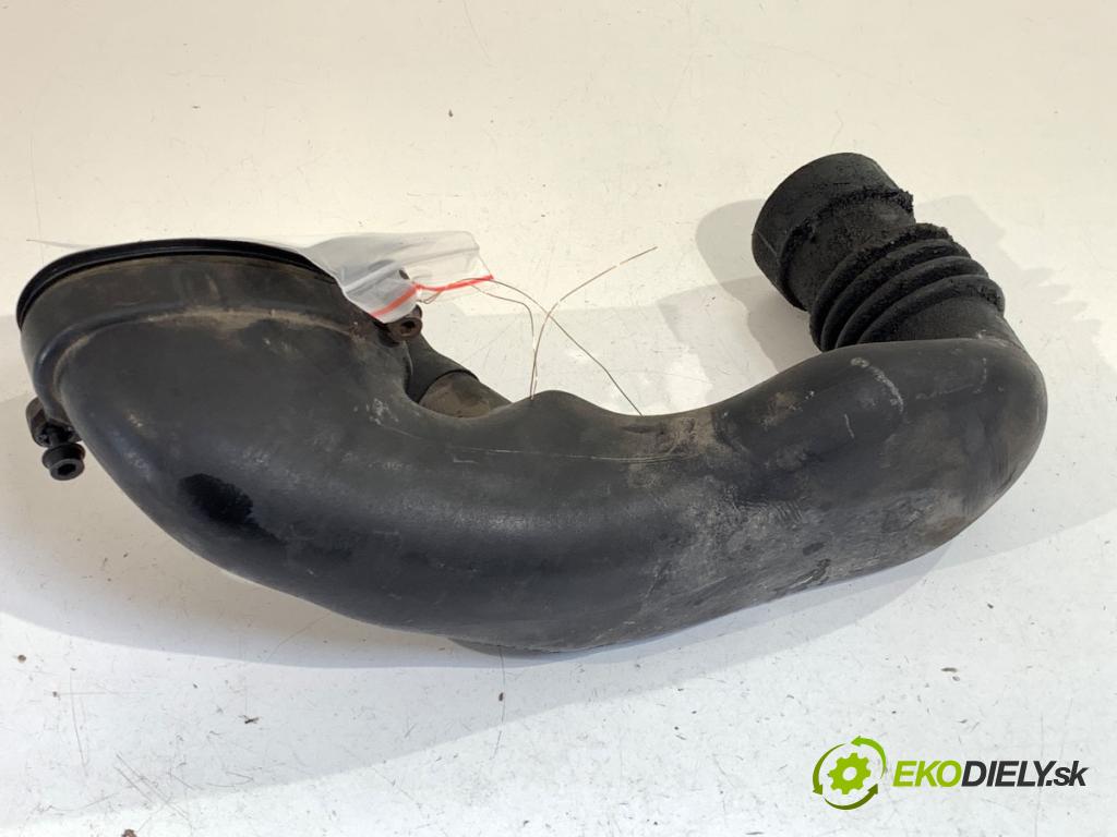 BMW E90 sedan 2006 120 kW 320 d 1995 Rúra vzduchu 1371779164