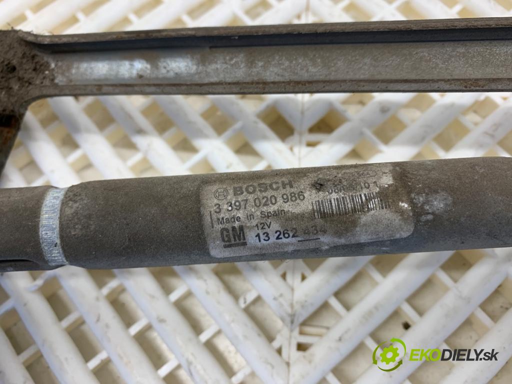 OPEL ASTRA J liftback 2010 81 kW 1.7 CDTI (68) 1686 mechanismus stěračů přední část 13262434 (Motorek stěračů přední)