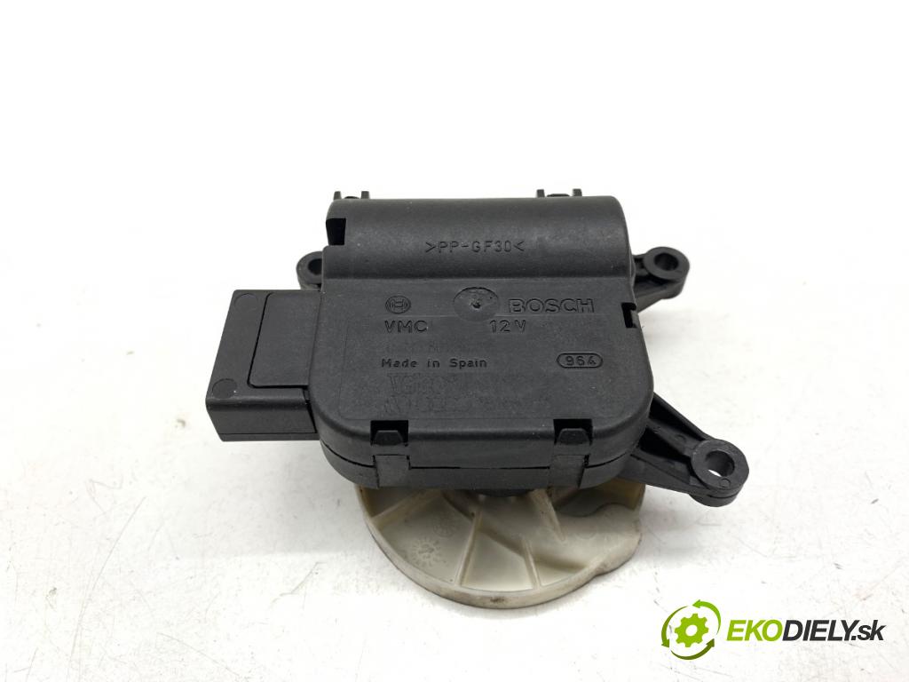 AUDI A4 B6 Kombi 2002 96 kW 1.9 TDI 1896 Motor kúrenia 8E1820511C