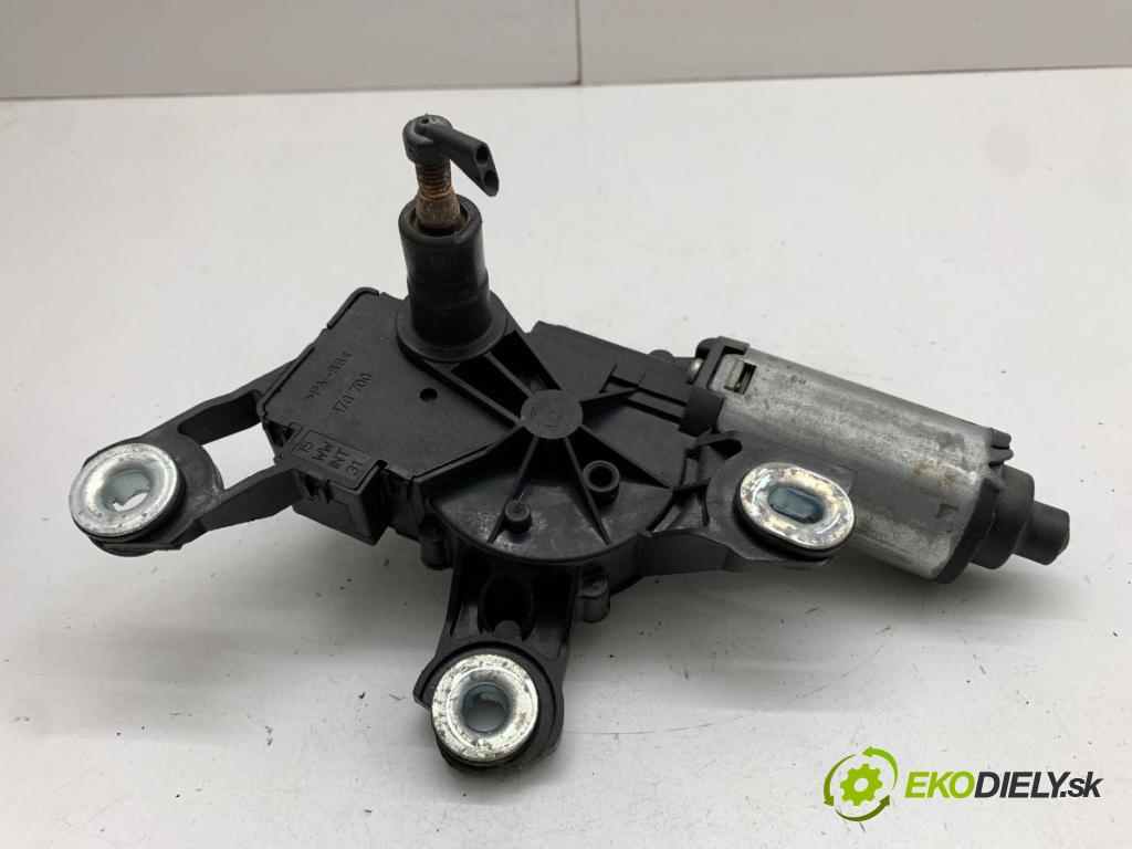 AUDI A4 B6 Kombi 2002 96 kW 1.9 TDI 1896 motor stěračů zadní část