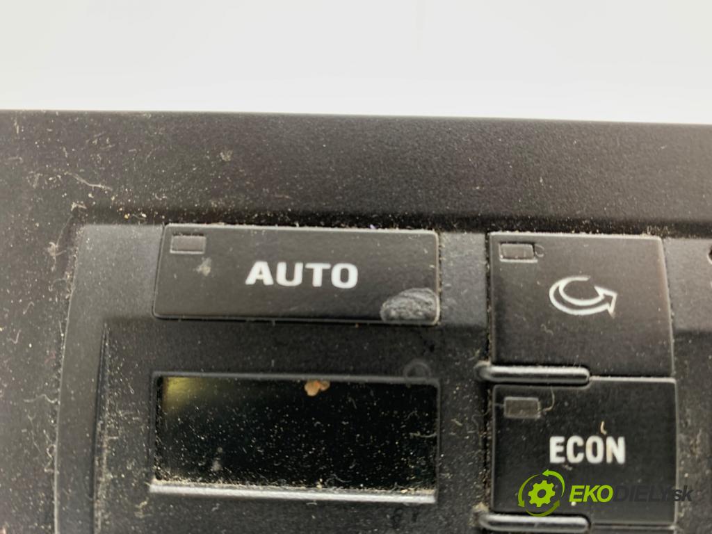 AUDI A4 B6 Kombi 2002 96 kW 1.9 TDI 1896 Panel ovládaní topení 8E0820043H (Páčky pod volantem)