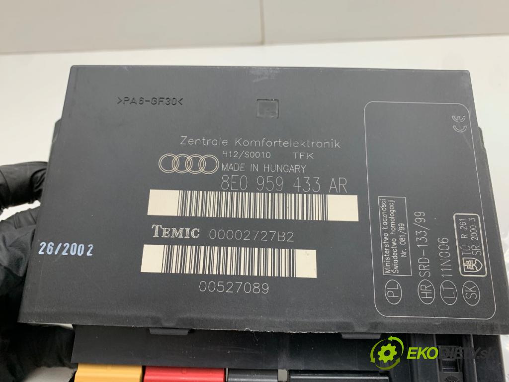 AUDI A4 B6 Kombi 2002 96 kW 1.9 TDI 1896 modul komfortu 8E0959433AR (Komfortní modul)
