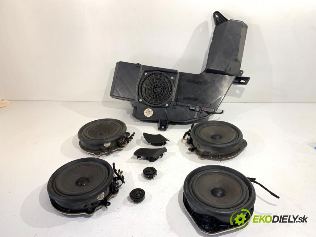 AUDI A4 B6 Kombi 2002 96 kW 1.9 TDI 1896 reproduktory 8E0035411