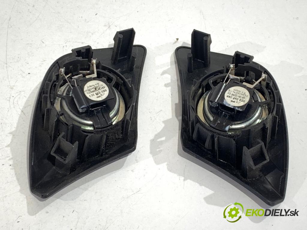 AUDI A4 B6 Kombi 2002 96 kW 1.9 TDI 1896 reproduktory 8E0035411