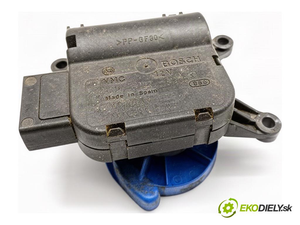 AUDI A4 B6 Kombi 2002 96 kW 1.9 TDI 1896 motor topení 8E1820511F