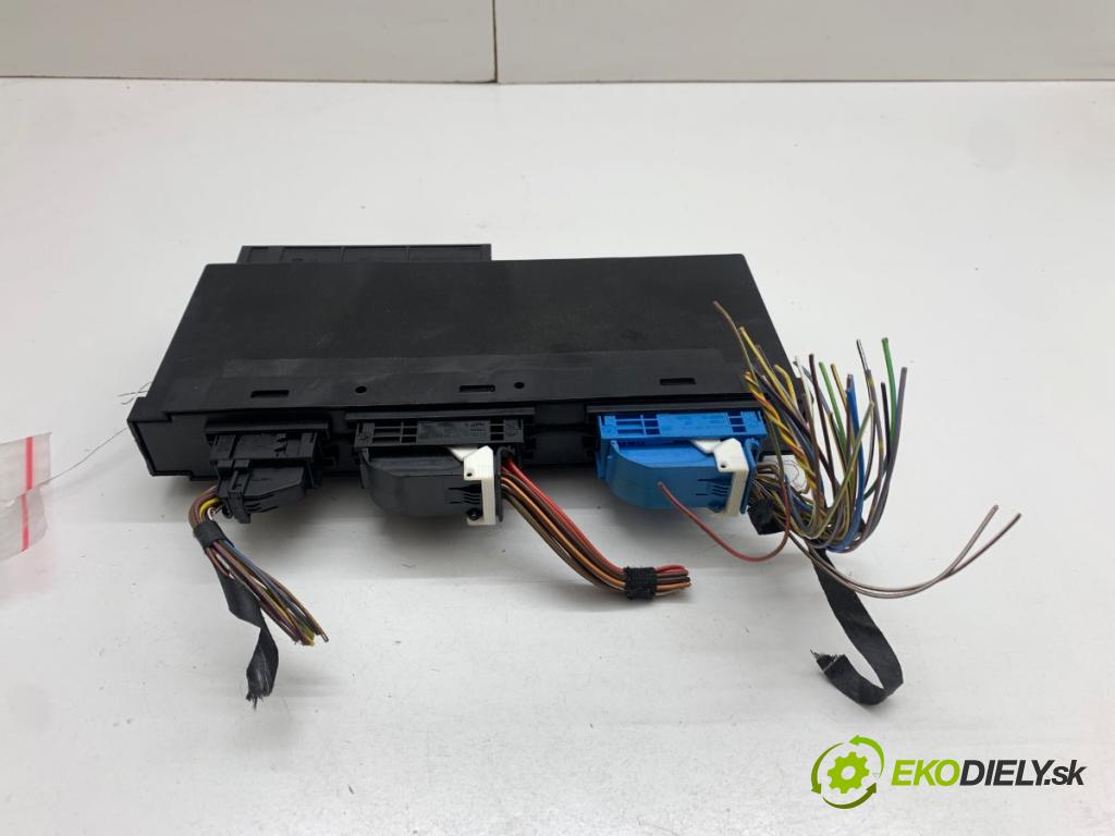 BMW F11 Kombi 2015 230 kW 535 d xDrive 2993 modul komfortu 938421601 (Komfortní modul)