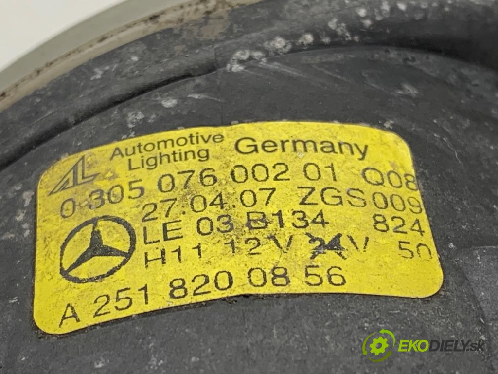 MERCEDES-BENZ W204 sedan 2007 170 kW C 280 (204.054) 2996 hmlové svetlo, hmlovka pravý přední část A2518200856
