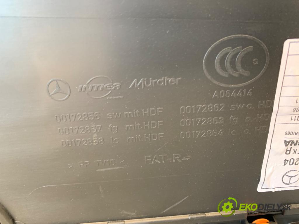 MERCEDES-BENZ W204 sedan 2007 170 kW C 280 (204.054) 2996 ča dveře pravý přední část