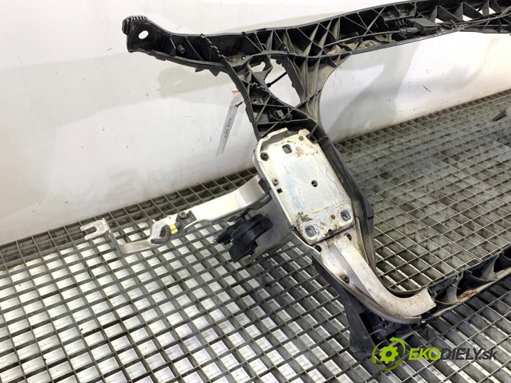 AUDI A6 C7 Kombi 2013 130 kW 2.0 TDI 1968 Držiak predný 4G0805594 (Výstuha predná)