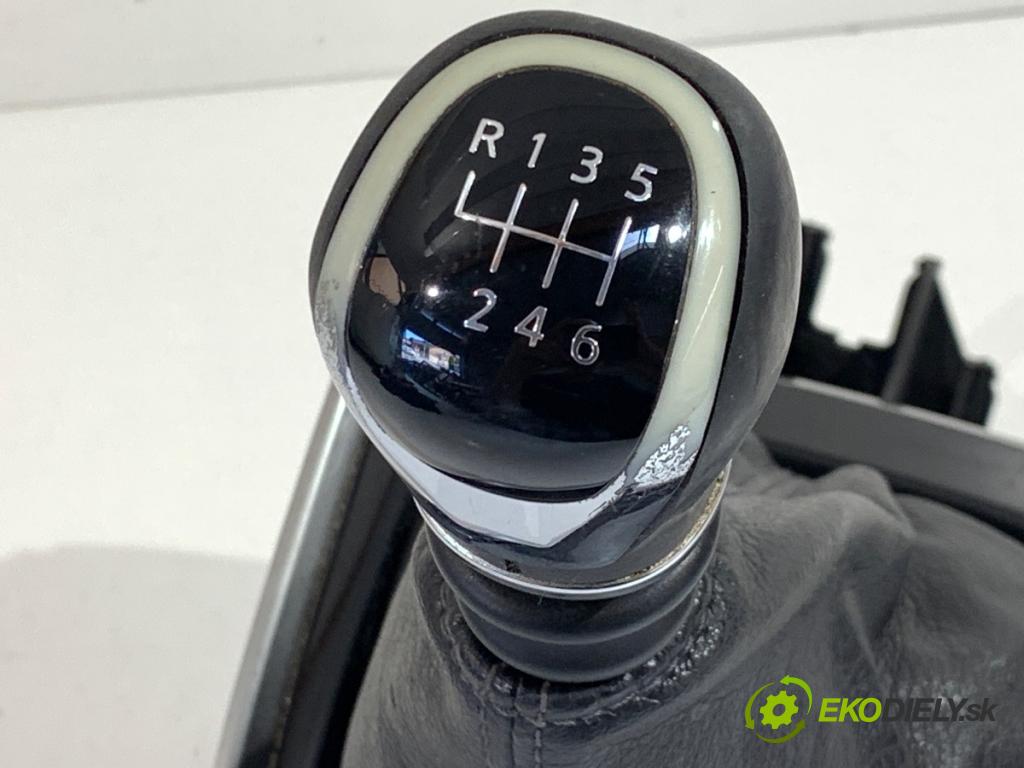 NISSAN X-TRAIL T32 SUV 2015 120 kW 1.6 DIG-T (T32) 1618 Kulisa 341017450R (Rýchlostná páka (kulisa))