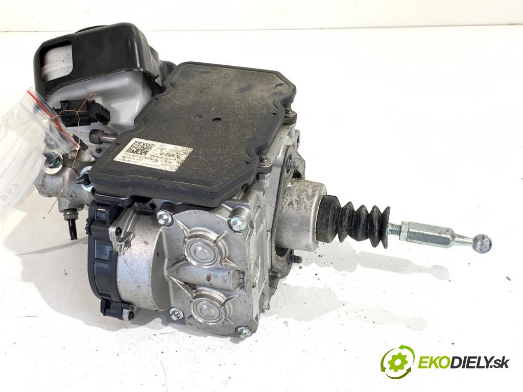 AUDI Q5 FY SUV 2021 195 kW 55 TFSI e quattro 1984 Posilovač bŕzd 80A614105C