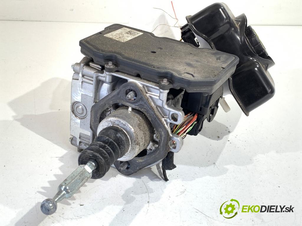 AUDI Q5 FY SUV 2021 195 kW 55 TFSI e quattro 1984 Posilovač bŕzd 80A614105C