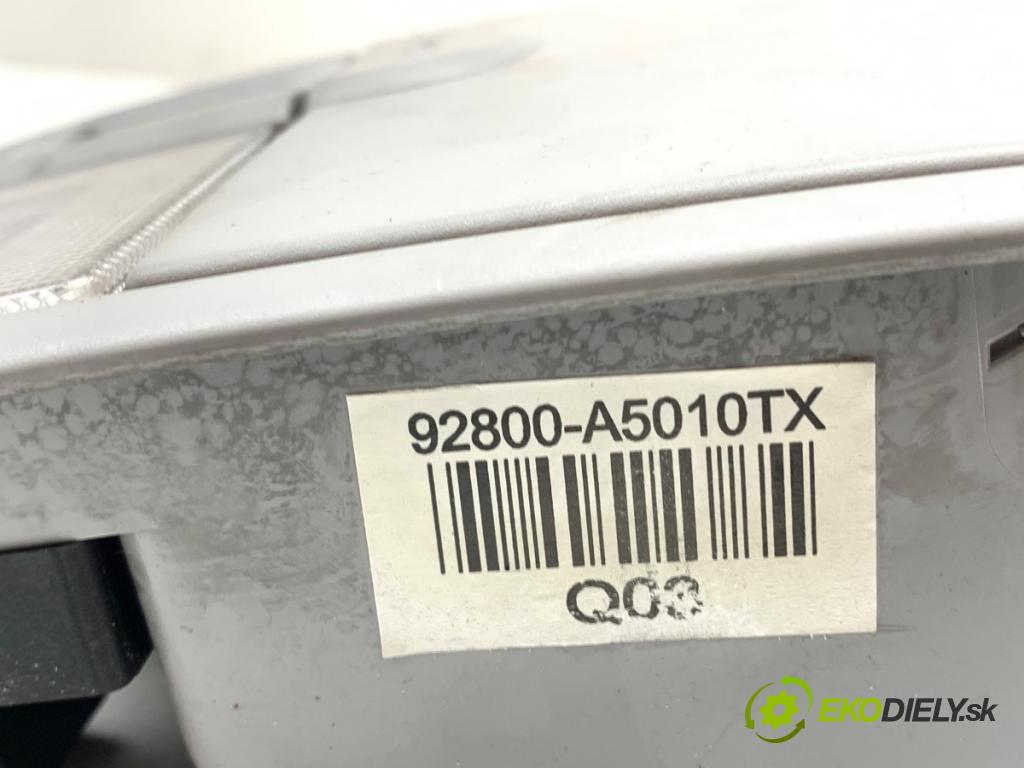 HYUNDAI i30 liftback 2013 81 kW 1.6 CRDi 1582 světlo stropní 92800-A5010