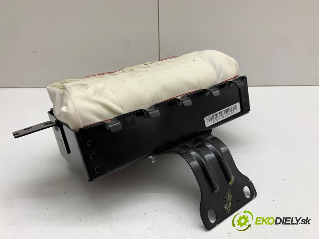 HYUNDAI i30 liftback 2013 81 kW 1.6 CRDi 1582 AirBag spolujazdca 84530-A6000 (Airbag)