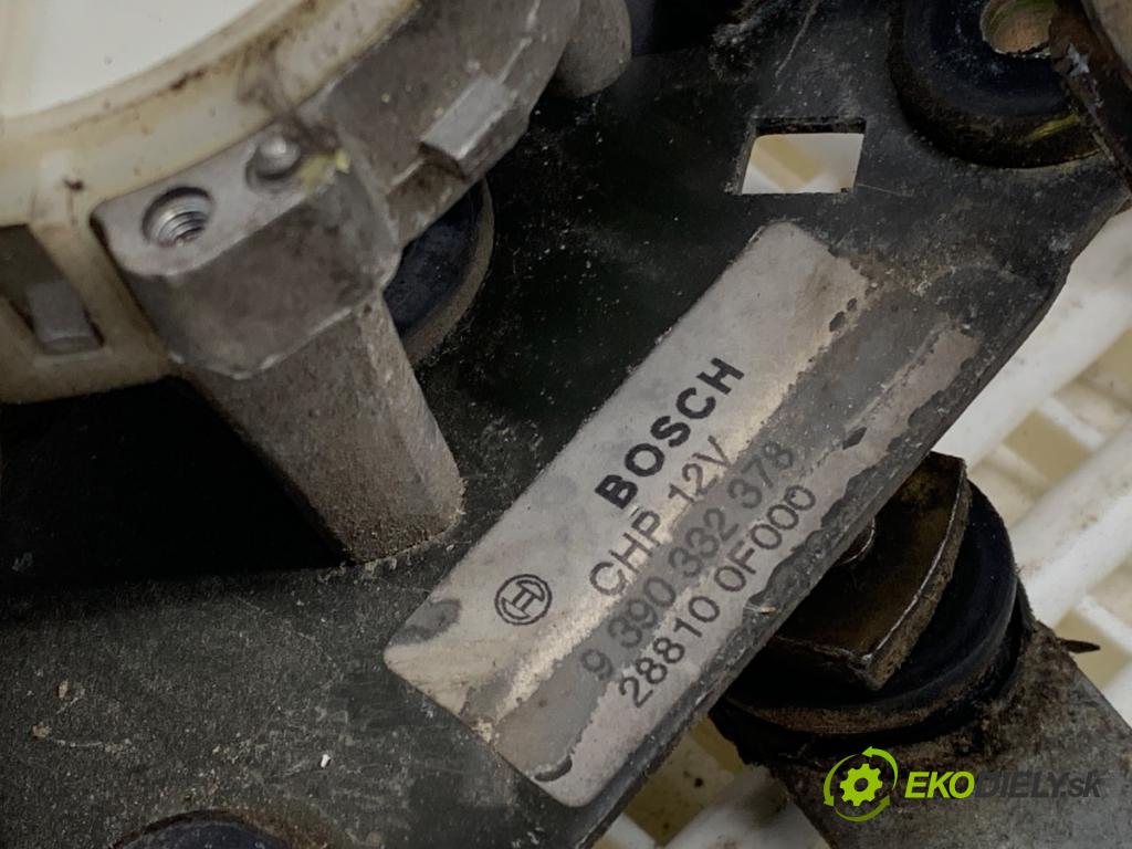 NISSAN TERRANO II samochód terenowy zamknięty 2000 92 kW 2.7 TDi 4WD 2664 Mechanizmus stieračov predný 288100F000 (Motorček stieračov predný)