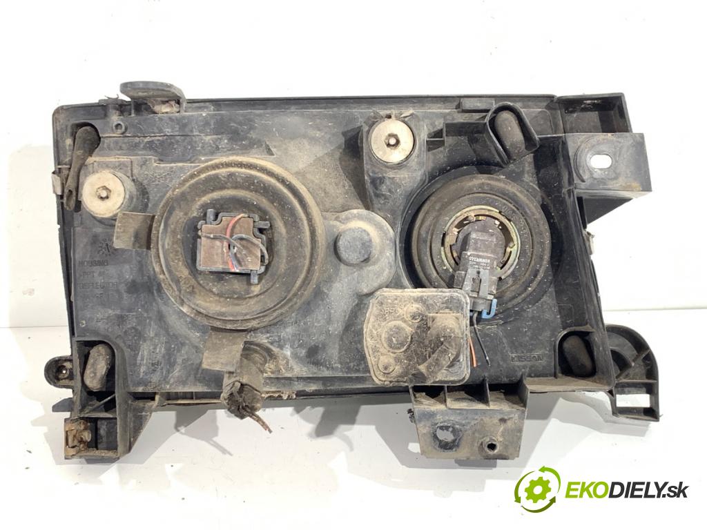 NISSAN TERRANO II samochód terenowy zamknięty 2000 92 kW 2.7 TDi 4WD 2664 světlomet levý přední část
