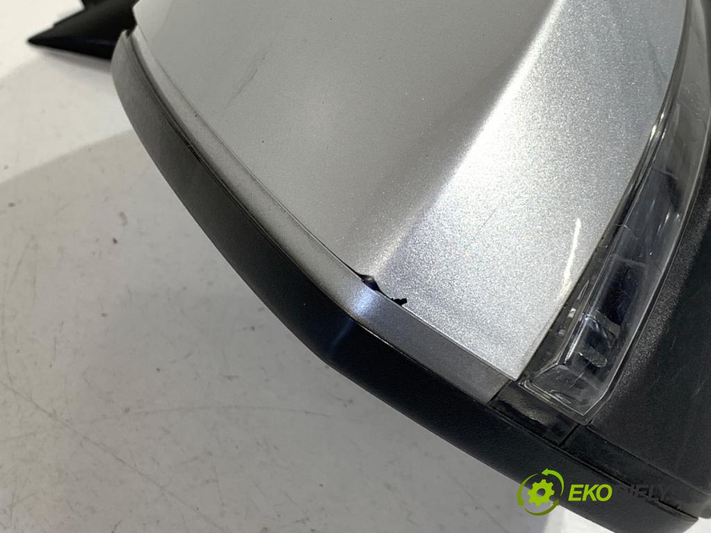 SKODA OCTAVIA III Kombi 2015 110 kW 2.0 TDI 1968 zpětné zrcátko pravý LA7W