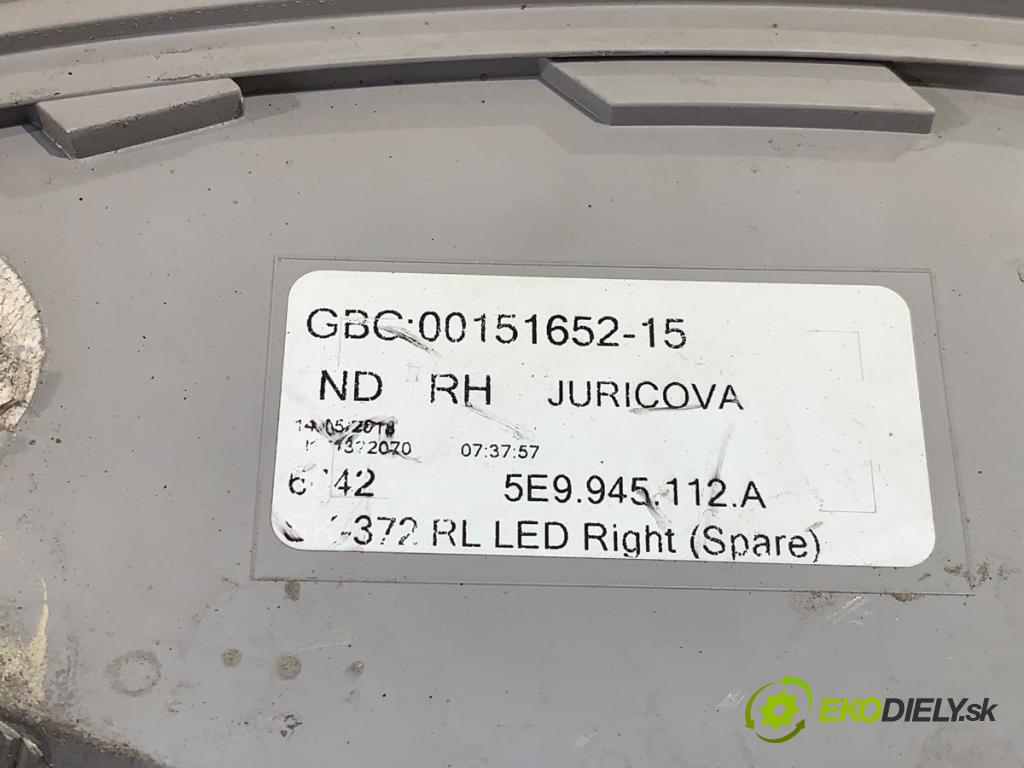 SKODA OCTAVIA III Kombi 2015 110 kW 2.0 TDI 1968 Svetlo pravy zad 5E9945112A